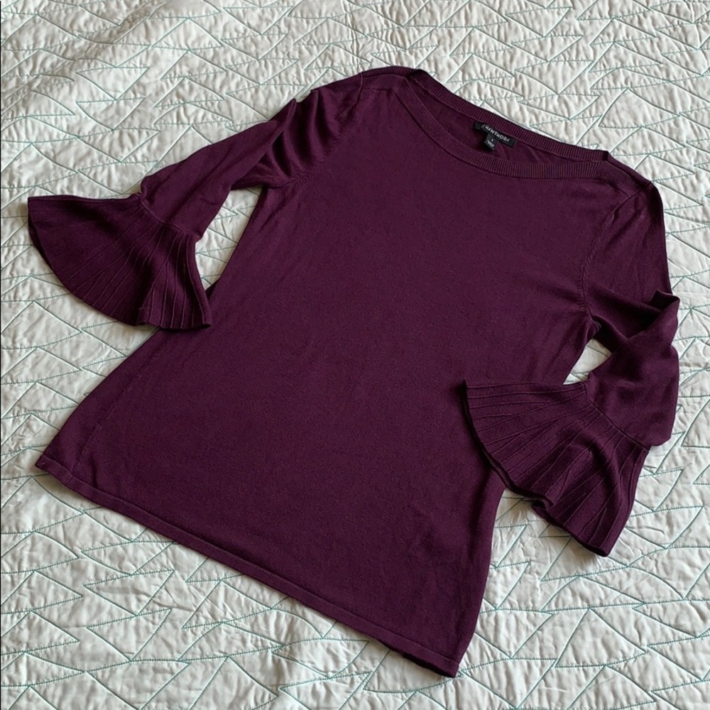 Light weight sweater